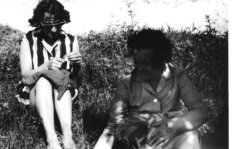 scan0001 -12 Maminka, babina Zatopkova